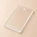 Transparente Acryltafel mit LN-Logo.webp